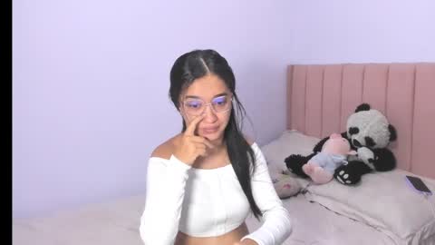 Snapshot of sarah_stone15 chatting on 09/16/25, 02:01 Sarah online show from 09/16/25, 02:01