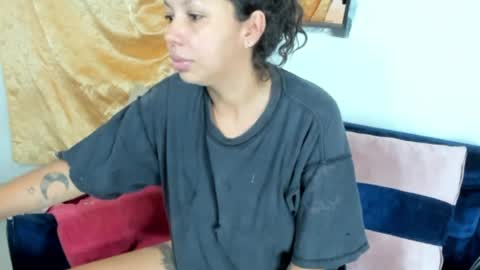 Snapshot of sarah_sweett chatting on 06/29/26, 12:27 Sarah online show from 06/29/26, 12:27