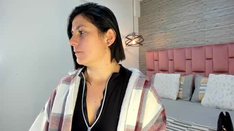 Sarah Deyvis online show from 02/08/25, 02:16