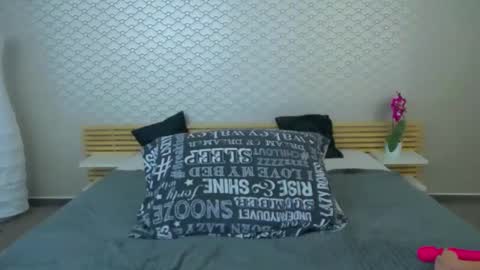 Snapshot of saraheshley chatting on 01/12/25, 01:16 SarahEshley online show from 01/12/25, 01:16