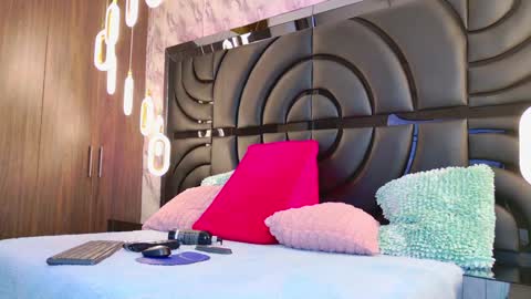 Sarah online show from 01/30/25, 11:33