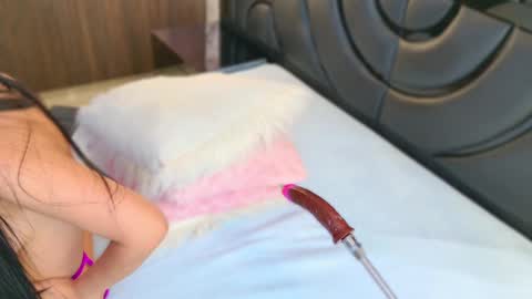 Sarah online show from 02/18/25, 05:31