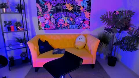 Snapshot of sarahholly chatting on 12/07/24, 06:04 Divine Sarah NONUDE model online show from 12/07/24, 06:04