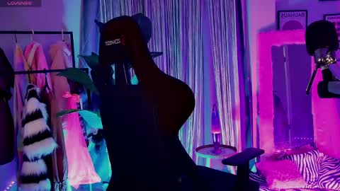 Divine Sarah NONUDE model online show from 04/20/26, 01:58