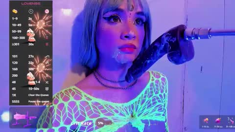 Snapshot of sarahi_camila chatting on 11/21/25, 08:24 online show from 11/21/25, 08:24