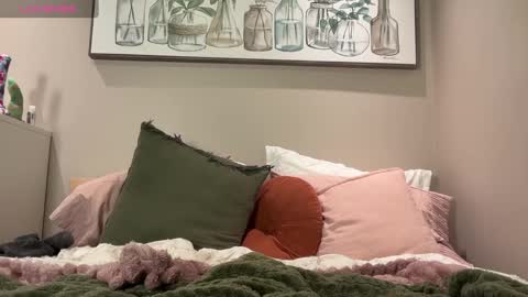 sarahinparadise online show from 09/18/25, 05:31