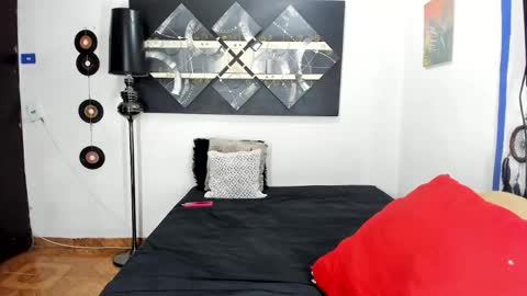  SARAHJEY     online show from 09/30/25, 11:43