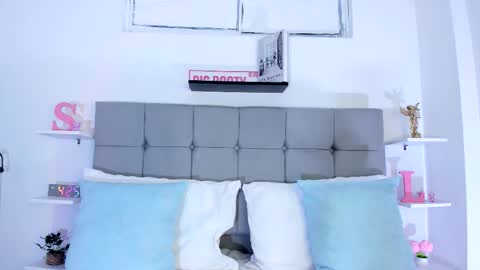 sarahlopezz290 online show from 09/26/25, 04:05