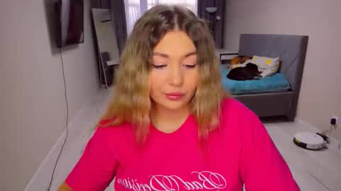 Sarah online show from 02/11/26, 01:49