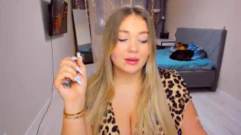 Sarah online show from 02/17/26, 03:19