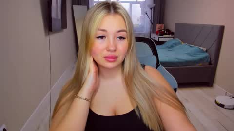 Sarah online show from 04/05/26, 12:24