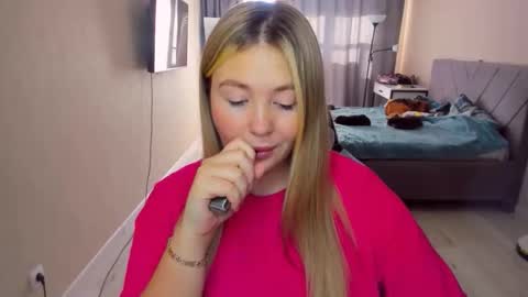 Sarah online show from 05/22/26, 02:01