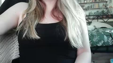 Sarah online show from 02/16/26, 09:22