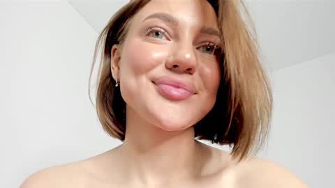 Snapshot of sarahphyllis chatting on 12/25/24, 11:20 sarahphyllis online show from 12/25/24, 11:20