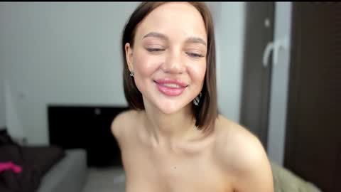 Snapshot of sarahphyllis chatting on 01/18/25, 11:33 sarahphyllis online show from 01/18/25, 11:33