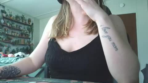 Sarah online show from 07/15/26, 09:31