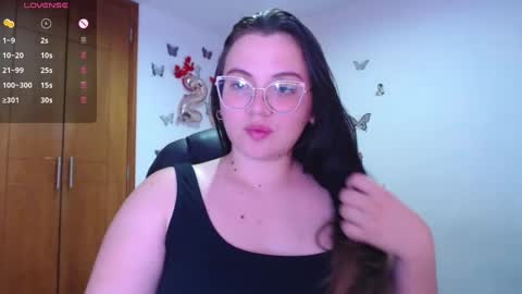 Snapshot of sarahros1 chatting on 01/14/25, 06:13 Sarah online show from 01/14/25, 06:13