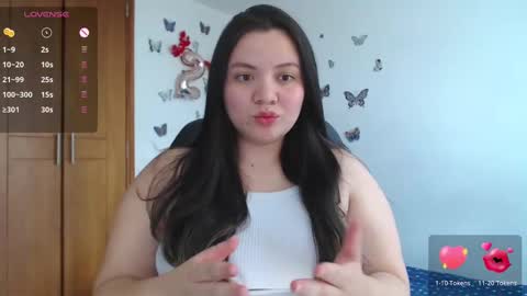 Snapshot of sarahros1 chatting on 02/15/25, 03:39 Sarah online show from 02/15/25, 03:39