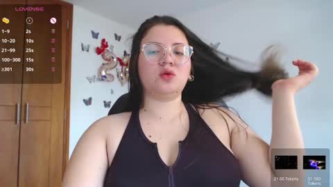 Snapshot of sarahros1 chatting on 02/20/25, 04:25 Sarah online show from 02/20/25, 04:25