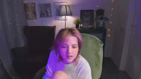 Sarah online show from 05/13/26, 04:37