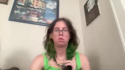 Sarah Smiles online show from 05/25/26, 10:16