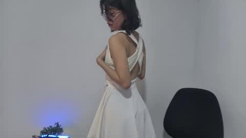 Snapshot of sarahsmitt chatting on 10/14/25, 08:20 Sarah online show from 10/14/25, 08:20