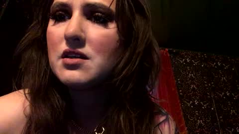 sarahsweetie17 online show from 09/10/25, 11:05