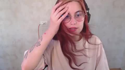 Snapshot of sarakinski chatting on 08/03/26, 10:43 Sara online show from 08/03/26, 10:43