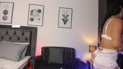 Sara online show from 06/24/26, 12:48