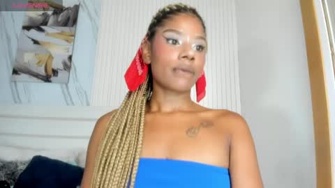 Sara Lewis online show from 05/11/26, 11:05