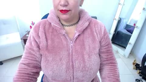 Saraloves online show from 09/13/25, 02:28