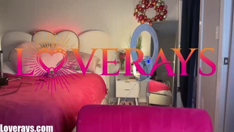 Back from Vacay  Follow for more here  online show from 11/18/25, 04:28