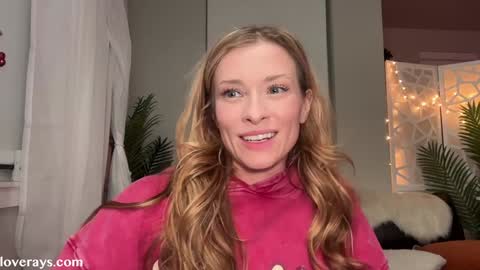 Back from Vacay  Follow for more here  online show from 01/07/26, 04:26