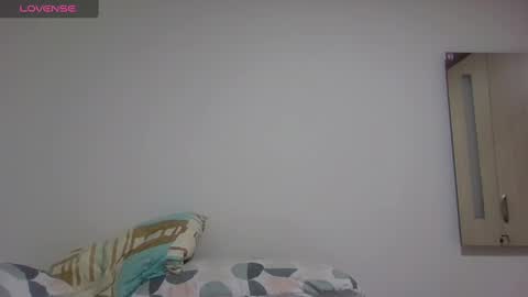 sara martinez online show from 12/06/24, 01:40