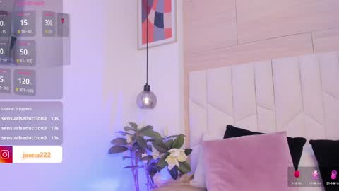 Snapshot of saramonroe1 chatting on 01/22/25, 11:21 Sara online show from 01/22/25, 11:21