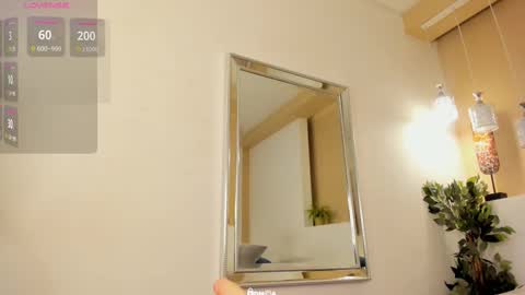 Snapshot of saramonroe1 chatting on 02/24/25, 11:19 Sara online show from 02/24/25, 11:19