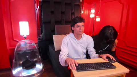 Snapshot of saranaomy_ chatting on 10/28/25, 03:10 Sara and Edward online show from 10/28/25, 03:10