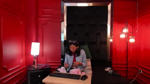 Snapshot of saranaomy_ chatting on 11/03/25, 03:08 Sara and Edward online show from 11/03/25, 03:08