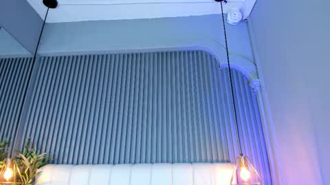 Sara   online show from 12/03/25, 10:41