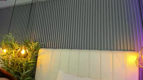 Sara   online show from 12/20/25, 10:39