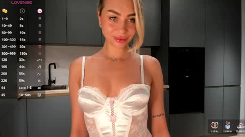 Snapshot of sarashineee chatting on 06/05/26, 01:56 Sara online show from 06/05/26, 01:56