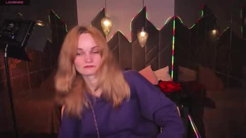 Sara online show from 03/24/26, 01:38