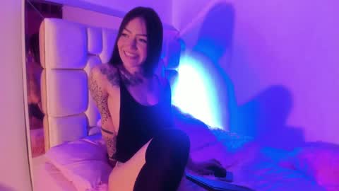 Snapshot of saratorresxx chatting on 01/08/25, 04:44 Sara online show from 01/08/25, 04:44