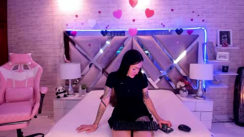 Sara  online show from 03/24/26, 03:06