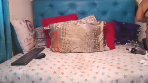 Sara Wills online show from 03/20/26, 02:33