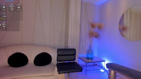 Sara Winstone online show from 02/26/25, 08:54