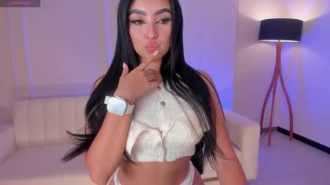 Sara Winstone online show from 03/05/25, 08:32