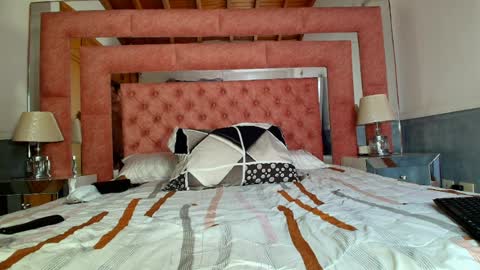 Sara Rivera online show from 04/02/26, 07:44