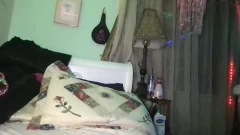 saraxcxo online show from 11/26/25, 08:04