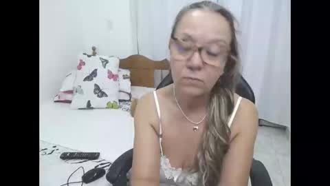 saray1221 online show from 03/03/26, 09:53